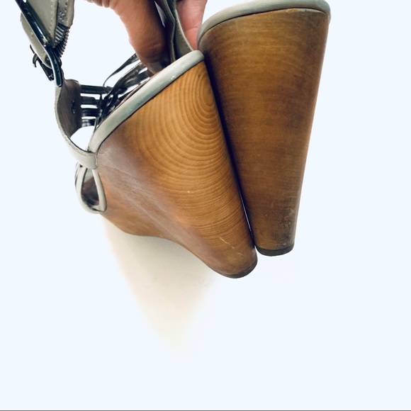 STEVE MADDEN Gray leather Turnpyke wood wedge heel - Picture 7 of 8